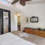 Gorgeous Condo 2 Blocks From The Heart Of Maui