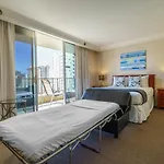 Studio Unit At The Royal Garden, In Waikiki ワイキキ・ロイヤルガーデン