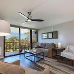 4-309 Kamaole Sands**Newly Remodeled** Steps To Kamaole 3 Beach!