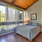 Top-Floor Kailua Bay Resort Condo With Ocean Views!