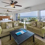 Waikiki Shore By Outrigger