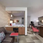 Hampton Inn & Suites Oahu Kapolei - Free Parking - No Resort Fee