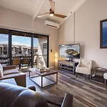 **Newly Remodeled** Steps To Kamaole 3 Beach!