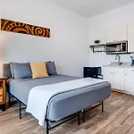 Unit 4 Maui Ohana Modern Studio