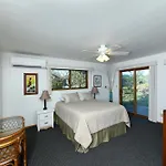 Nona Lani Cottages