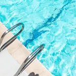 Aloha Getaway, Ocean View Condo Near Waikiki Beach With Free Parking