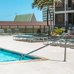 Tropical Bliss, Mountain View Condo Near Waikiki Beach With Free Parking