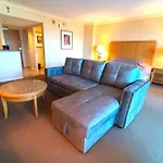 Ilikai Apt 302 - Spacious Studio With Stunning Ocean & Harbor Views