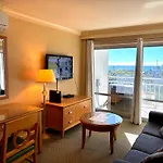Ilikai Apt 308 - Spacious Studio With Stunning Ocean & Harbor Views