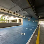 Waikiki Banyan 1Br With Great Ocean Views, Steps To Beach & Parking!