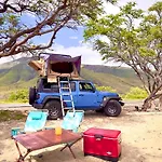 Embark On A Journey Through Maui With Aloha Glamp\'S Jeep And Rooftop Tent Allows You To Discover Diverse Campgrounds, Unveiling The Island\'S Beauty From Unique Perspectives Each Day