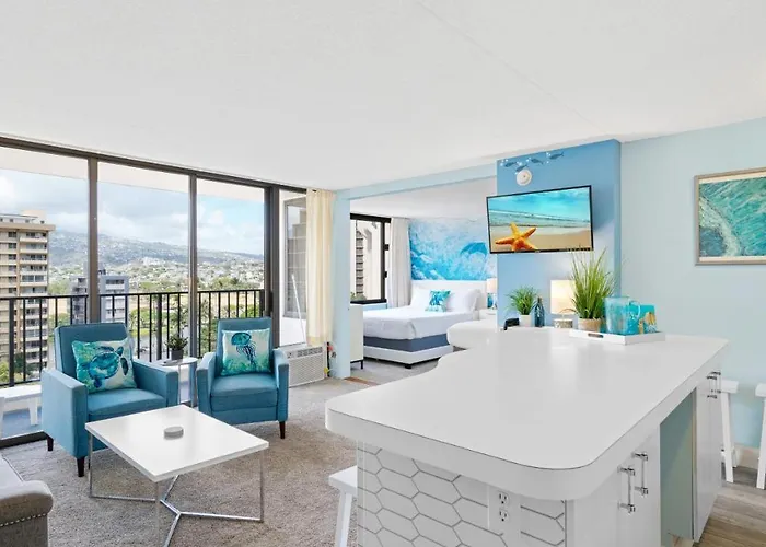 Manta Ray Suite At The Waikiki Banyan
