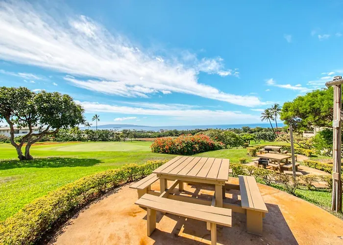 Wailea Ekolu Village