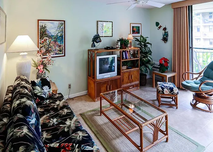 Oceanview Kailua-Kona Condo With Private Balcony!