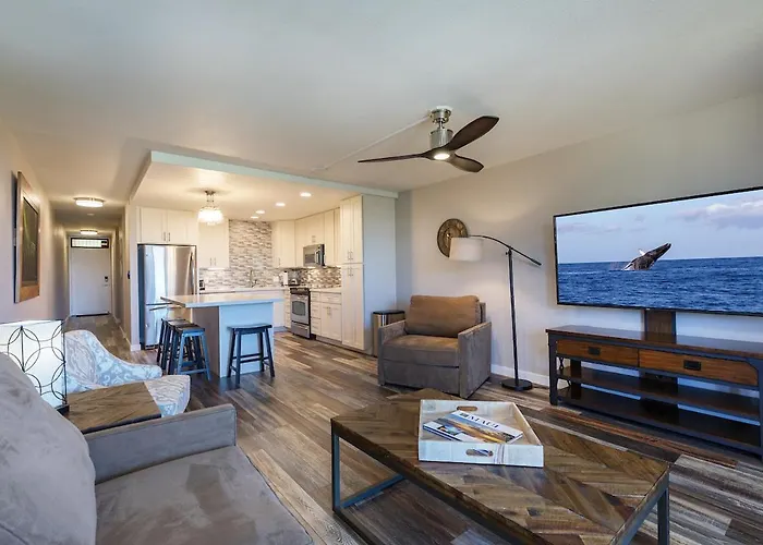 4-309 Kamaole Sands**Newly Remodeled** Steps To Kamaole 3 Beach!
