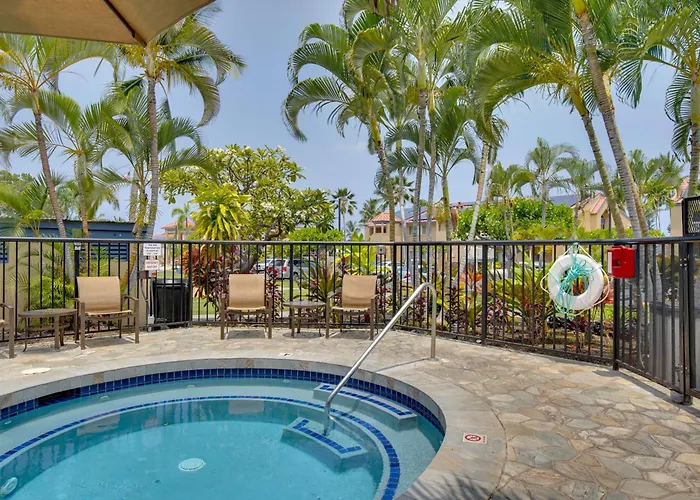 Kailua-Kona Condo With Resort Access And Ocean View!