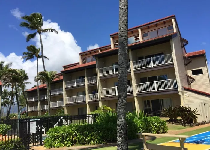 Kapaa Shores | Pristine Beach