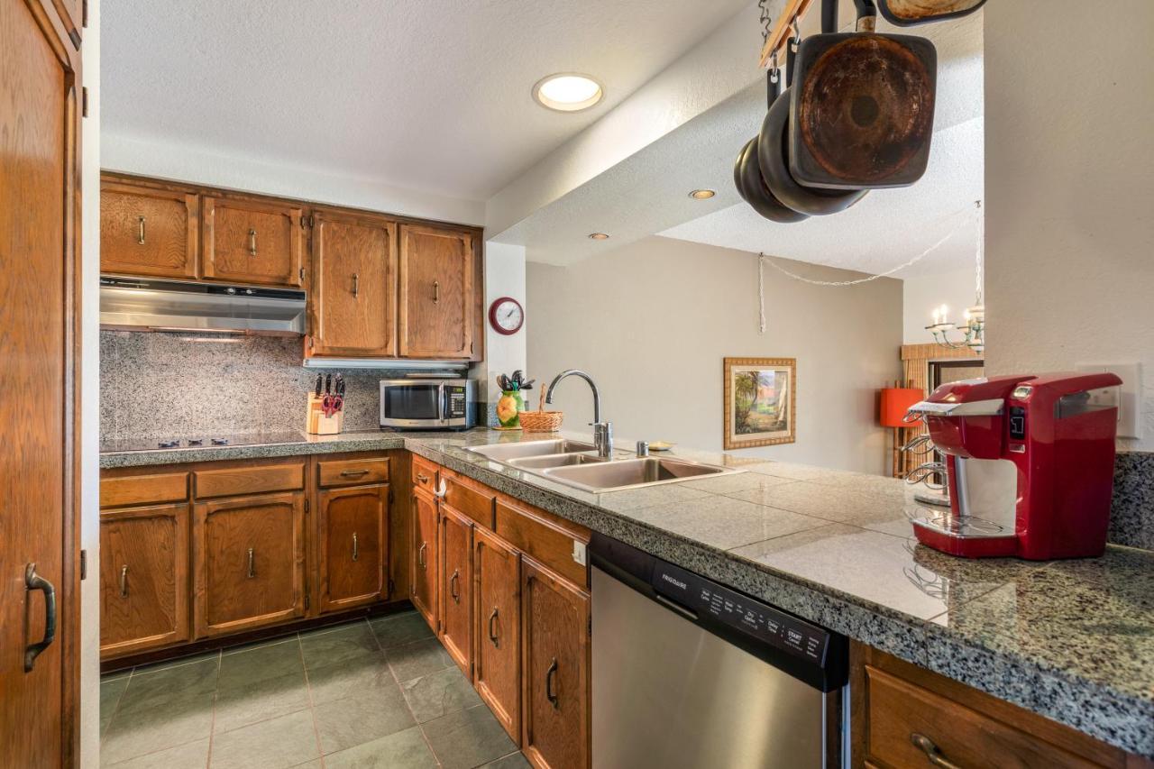 Oceanfront With 2 Pools, Tennis Courts, And Expansive Ocean Views - 10-104