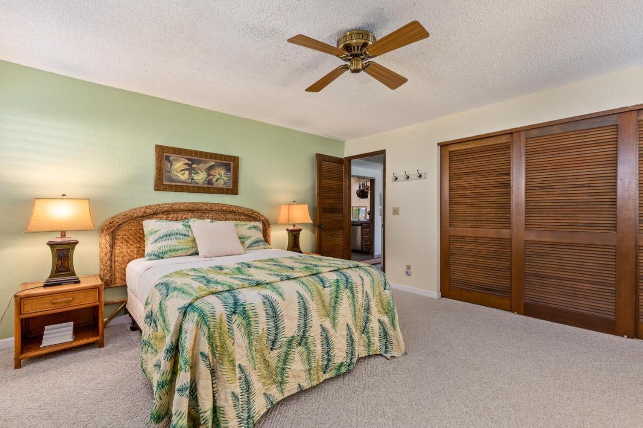 Oceanfront With 2 Pools, Tennis Courts, And Expansive Ocean Views - 10-104 * Kailua-Kona
