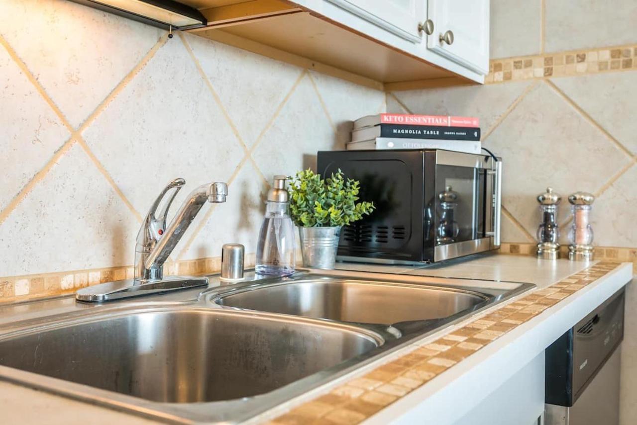 1bd With Ocean Views: 40% Off, Self Check-in Apartment *