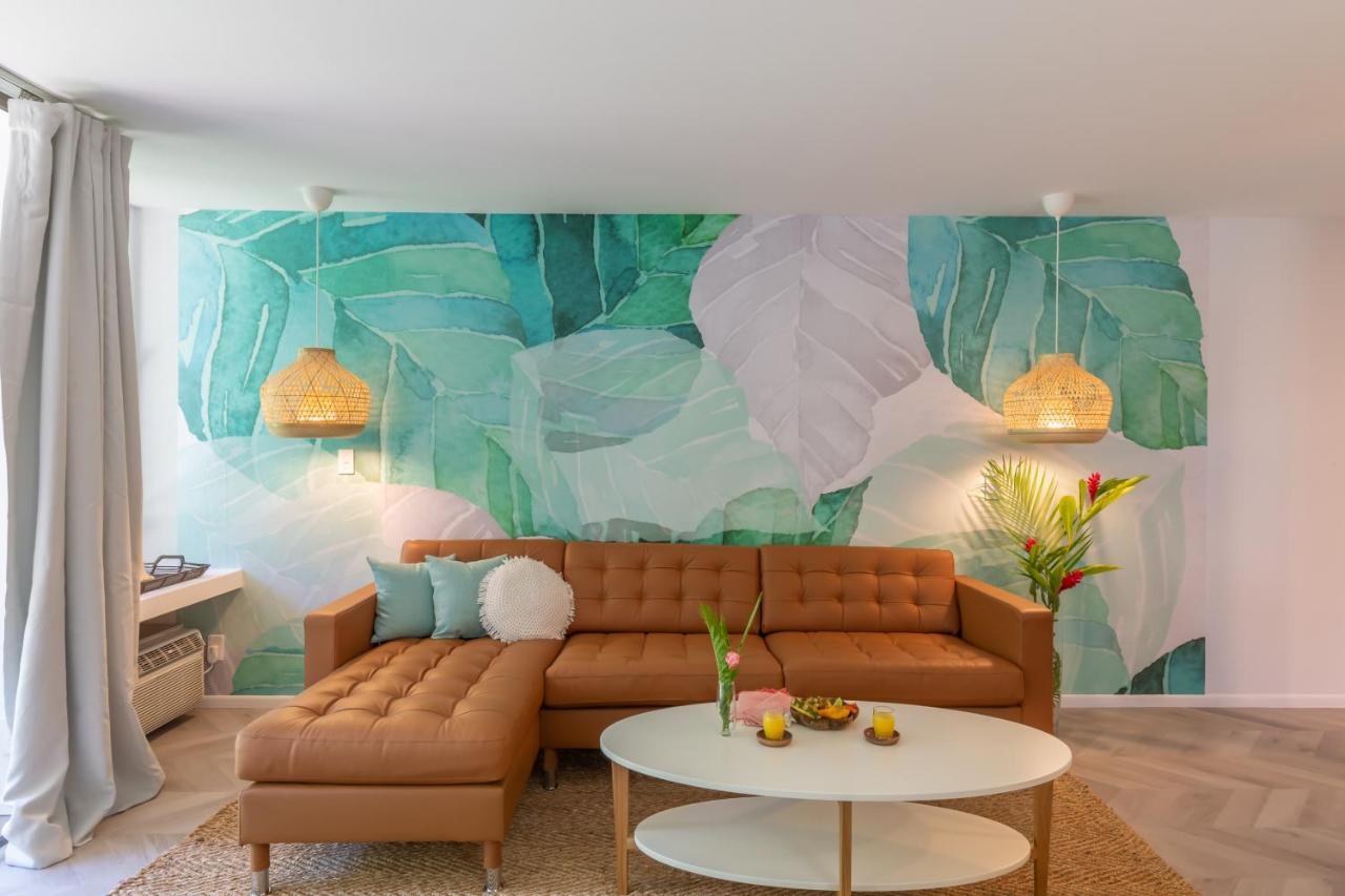 Modern, Romantic Vibes In The Tropics Kahuku