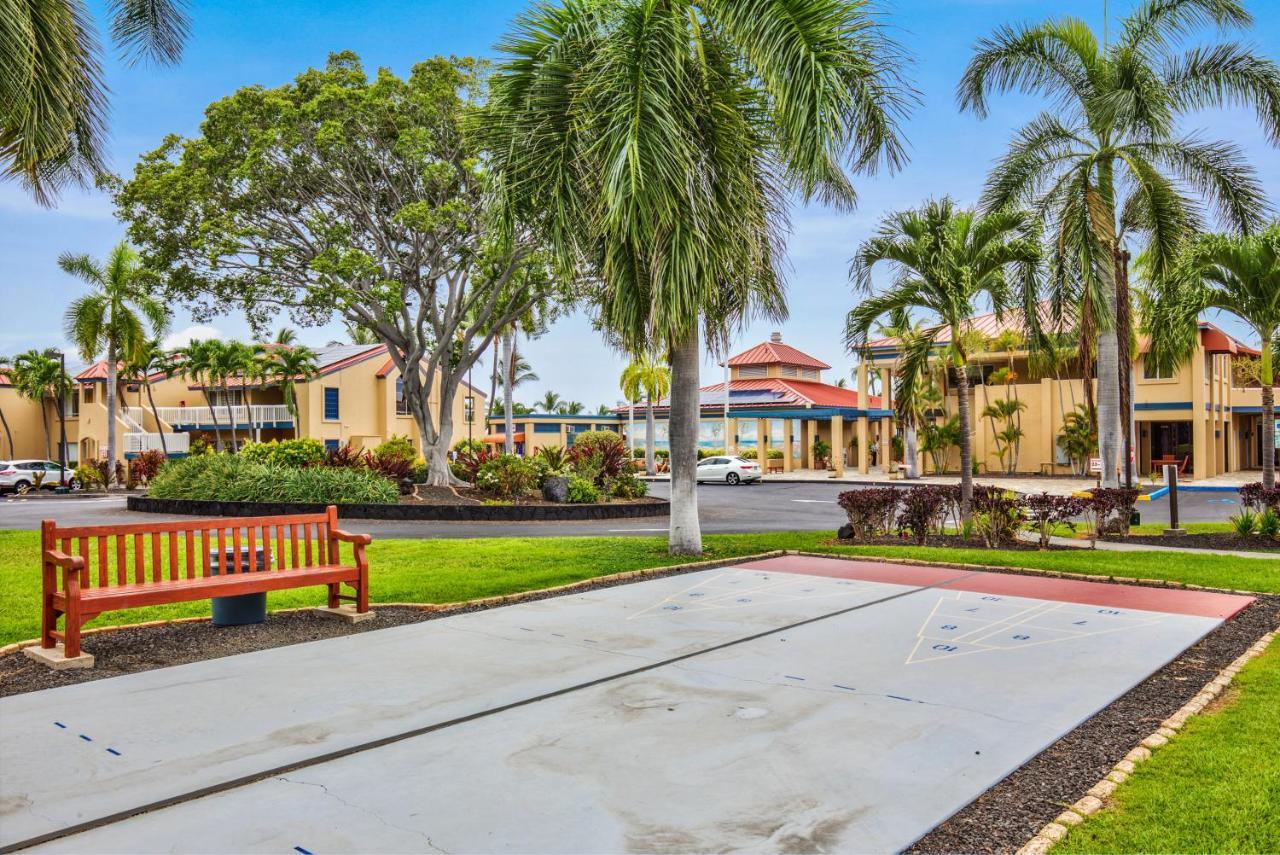 Holiday home Oceanfront With 2 Pools, Tennis Courts, And Expansive Ocean Views - 10-104 *