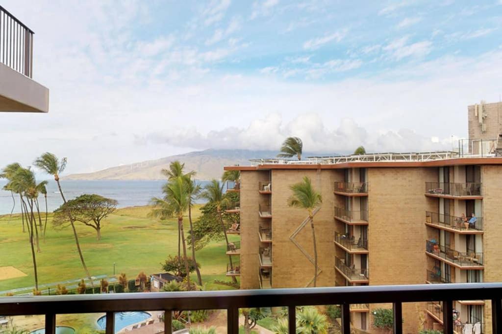 Oceanfront Penthouse With Amazing Views At Kauhale Makai Apartment *