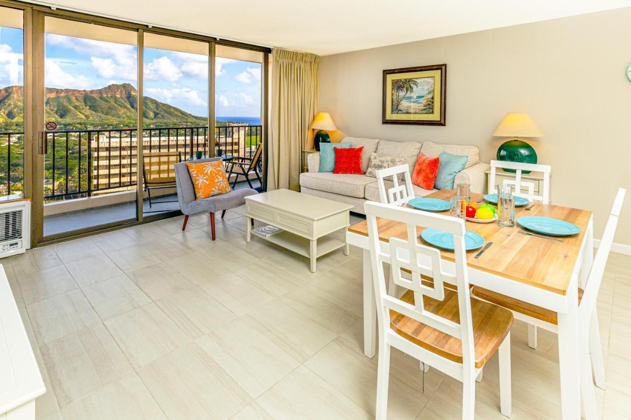 Diamond Head & Ocean View Gem Near Waikiki Beach, Parking's On Us Apartment Honolulu