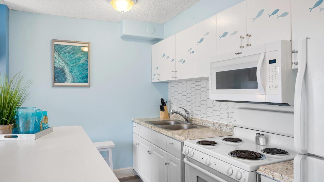 Apartment Manta Ray At The Waikiki Banyan *