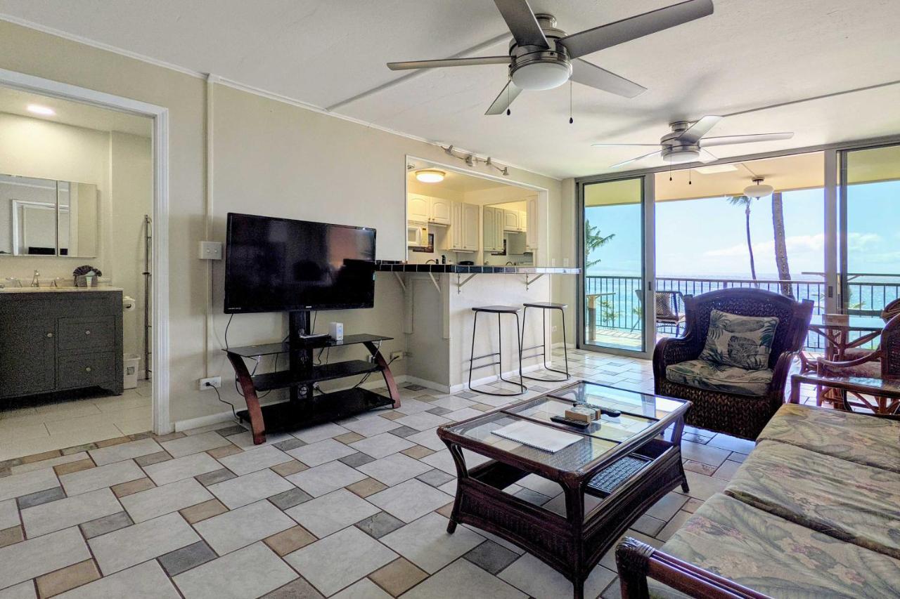 Oceanfront Lahaina With Balcony And Pool Access! *