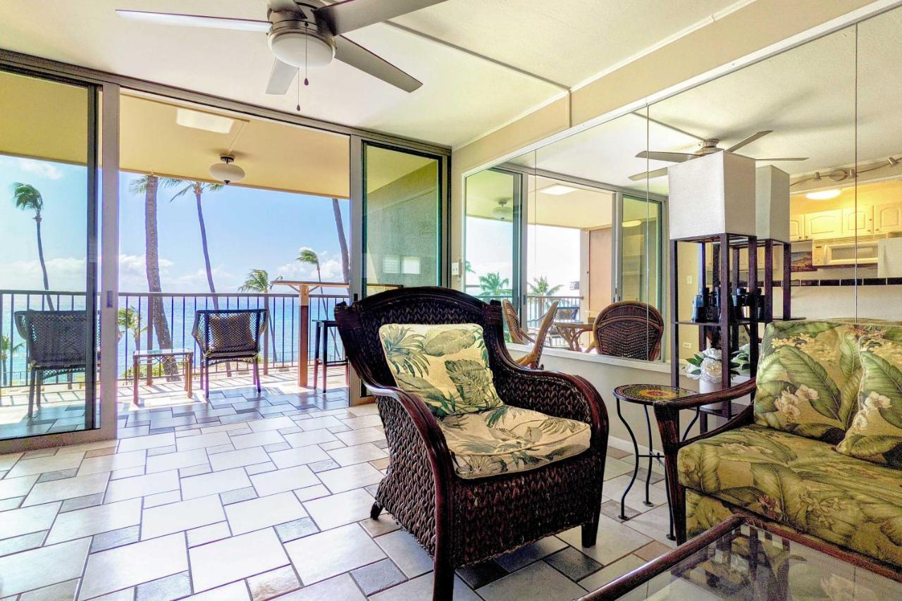 Oceanfront Lahaina With Balcony And Pool Access! Apartment