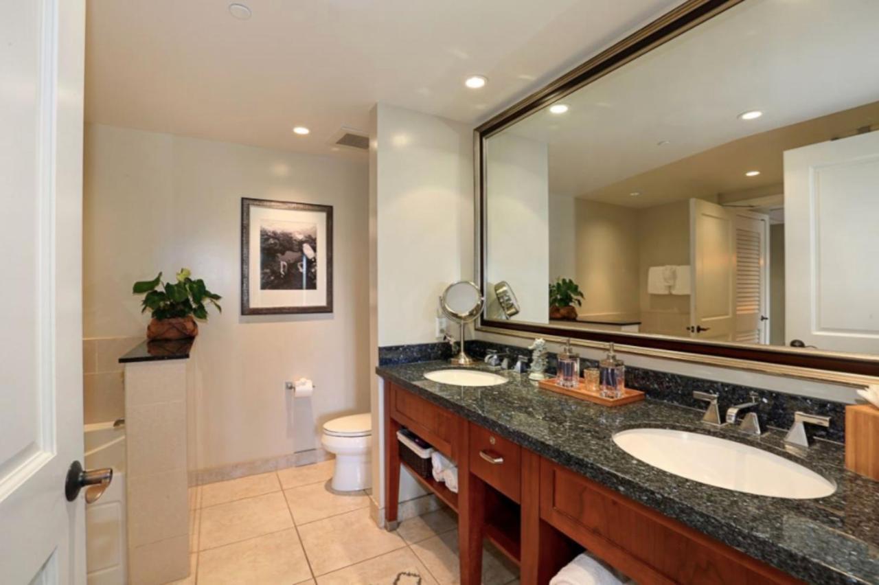 Apartment Extra Large 1br Luxury With Massive Outdoor Space & Balcony *