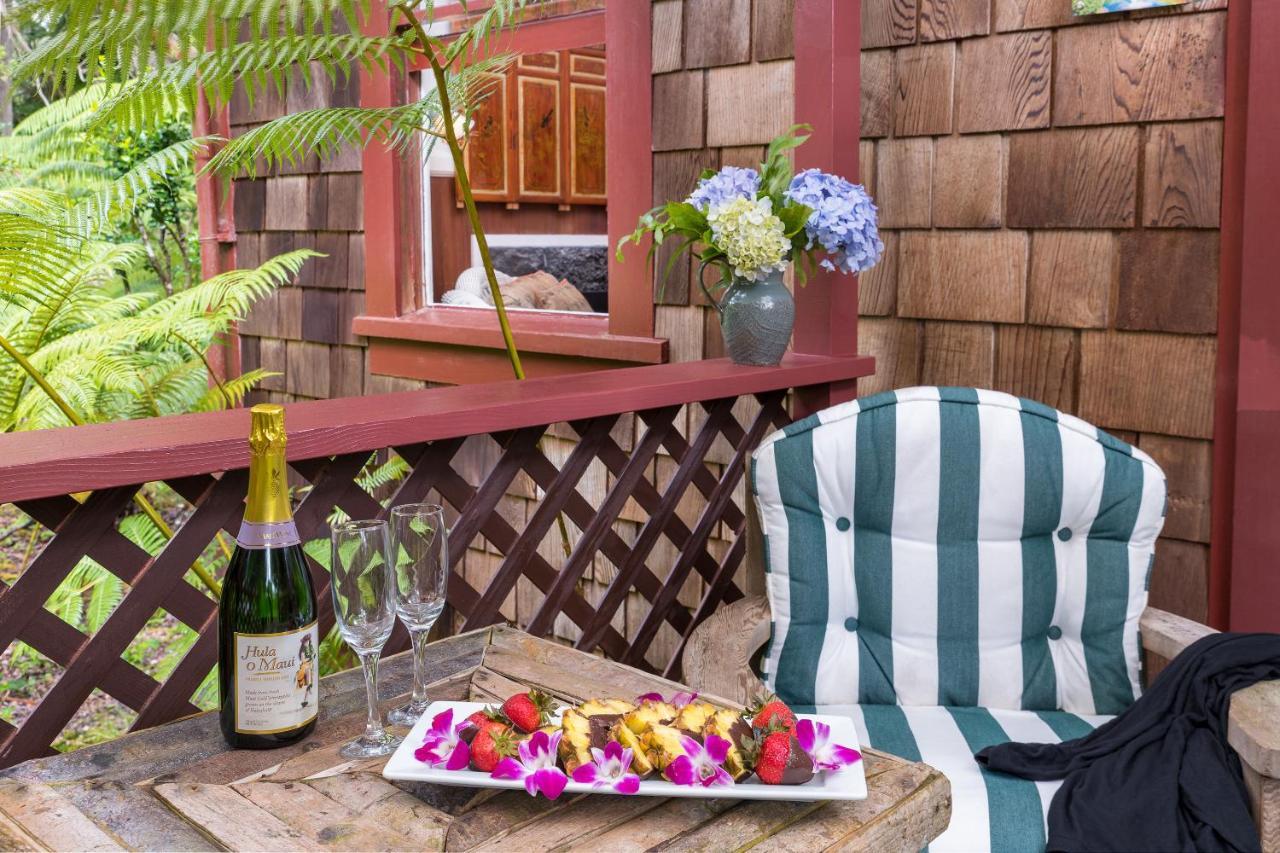 Bed & Breakfast Volcano Village Estates