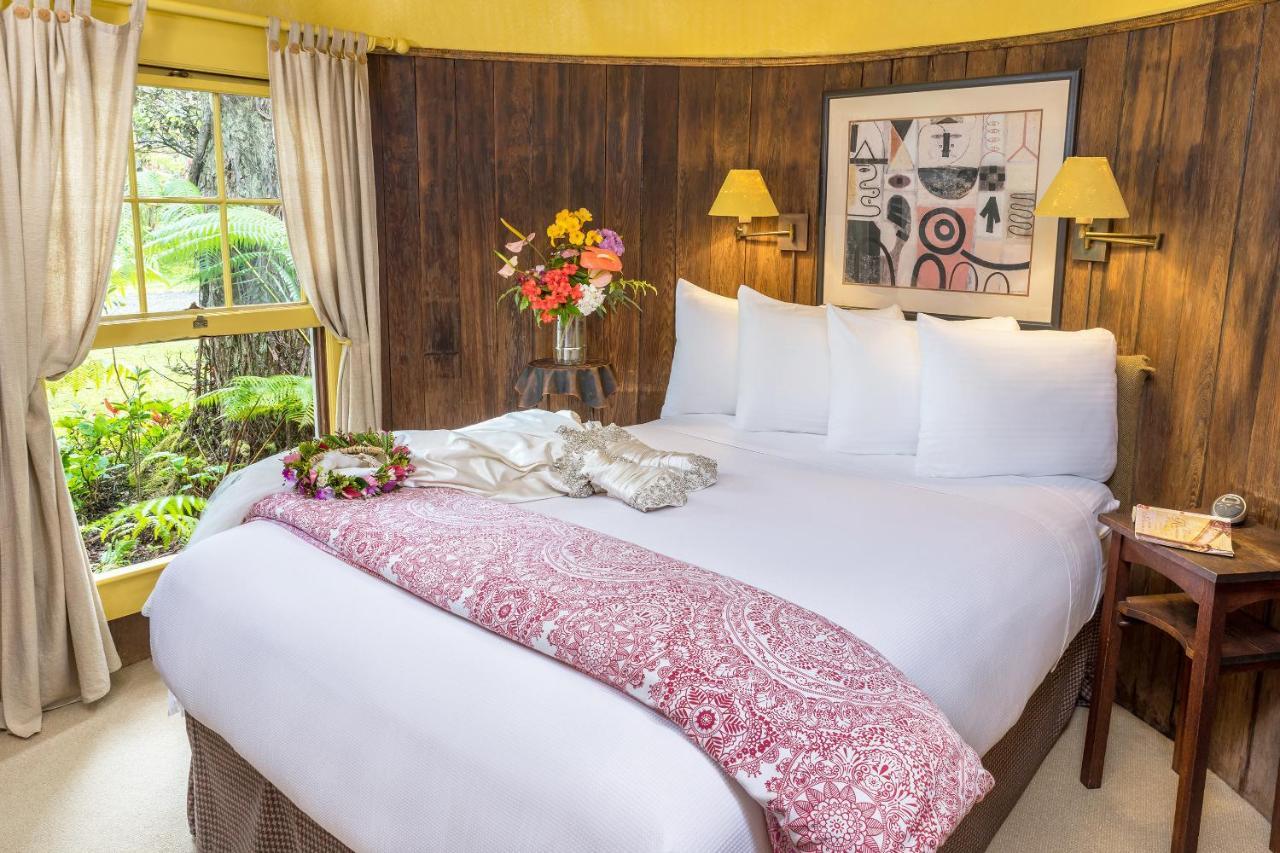 Bed & Breakfast Volcano Village Estates