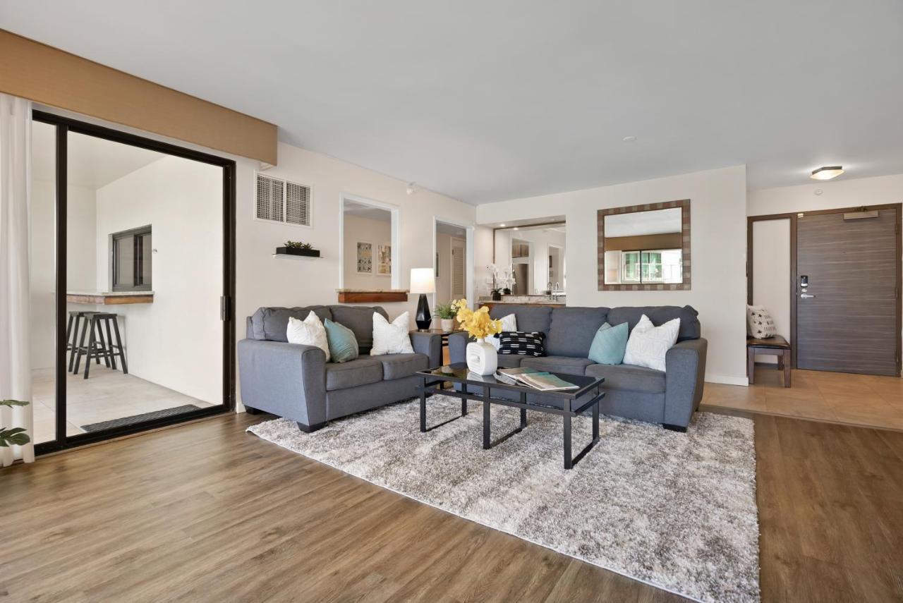 Spacious Waikiki 2br-ocean View-free Parking Apartment Honolulu