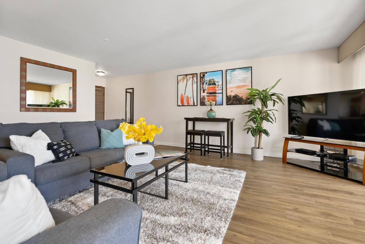 Spacious Waikiki 2br-ocean View-free Parking