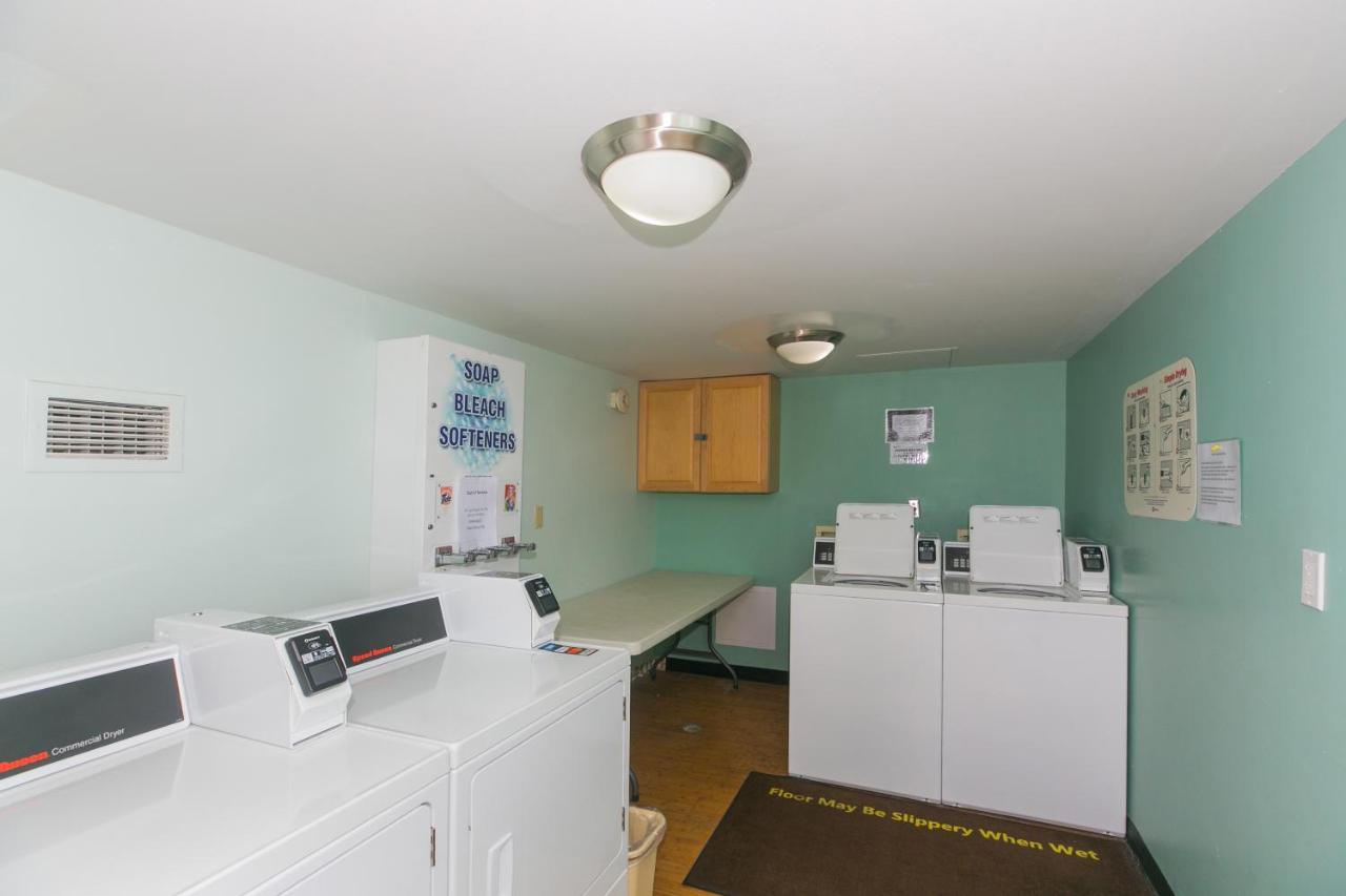 Apartment Ilikai Tower 1841 Yacht Harbor View 1br