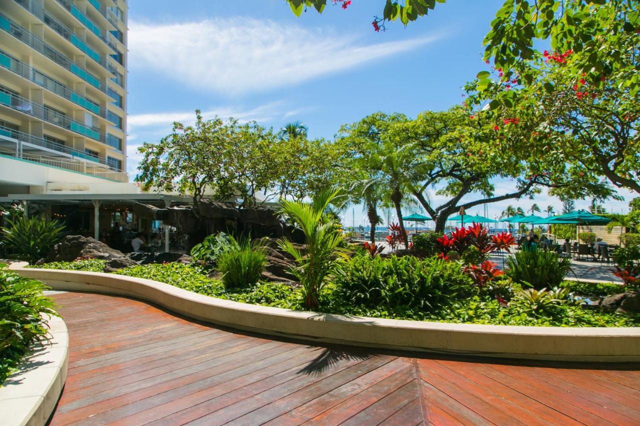 Ilikai Tower 1812 Lagoon View 1br