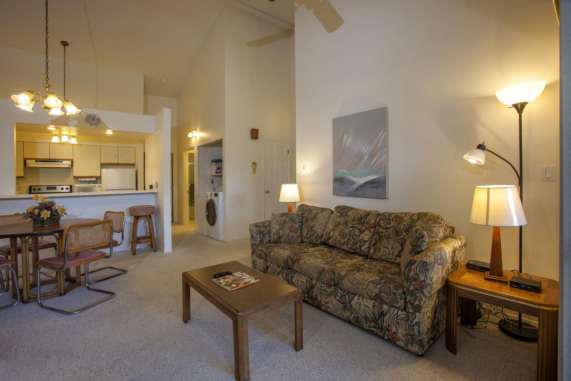 Aparthotel Bay Vista By Maui And 2*