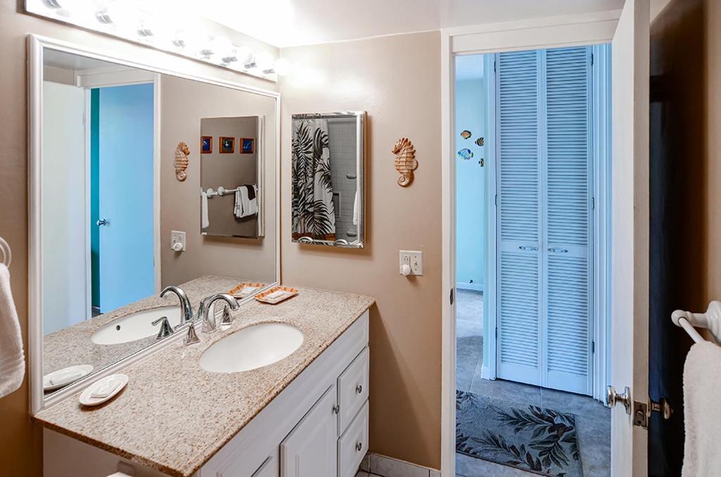 Oceanview With Private Balcony! * Kailua-Kona