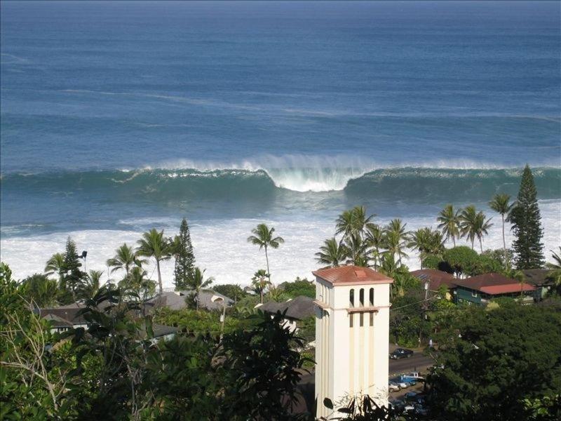 Waimea Bay Shoreline House Haleiwa