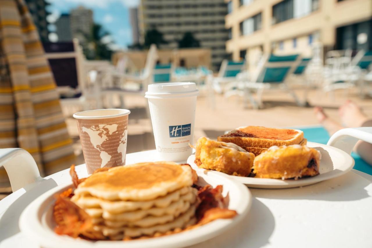 Resort Holiday Express Waikiki By Ihg 3*