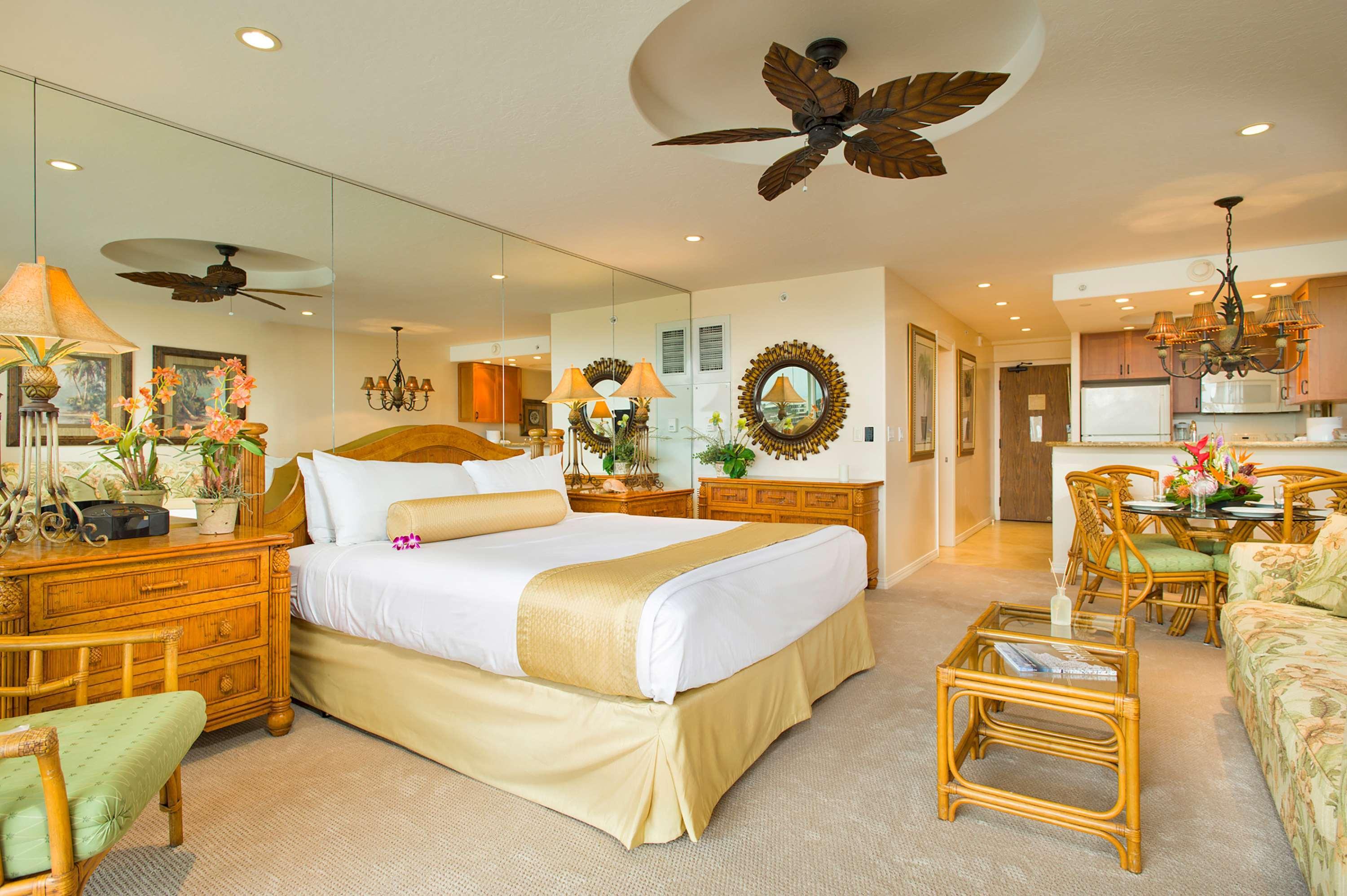 Aparthotel Aston At The Whaler On Kaanapali 5*
