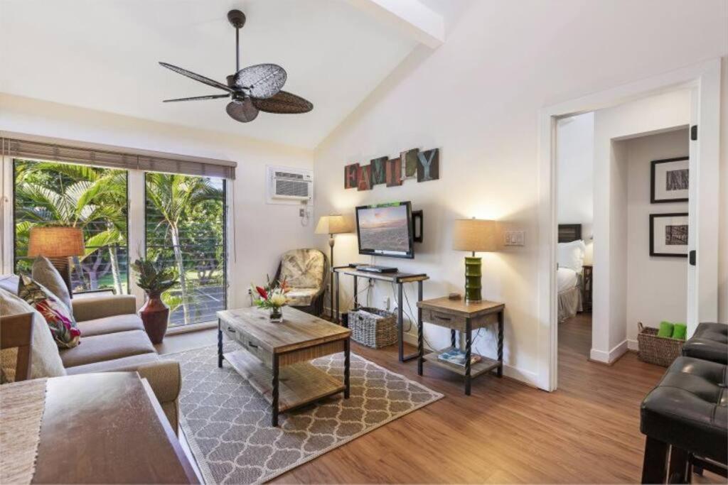 Gorgeous 2 Blocks From The Heart Of Maui Apartment Lahaina