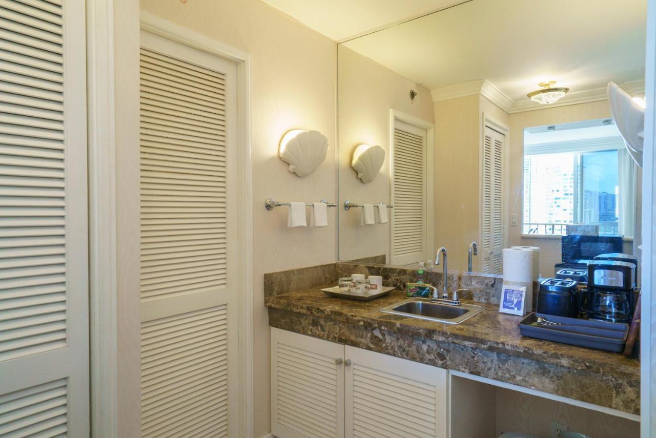 Aparthotel Unit At The Royal Garden, In Waikiki ワイキキ・ロイヤルガーデン *