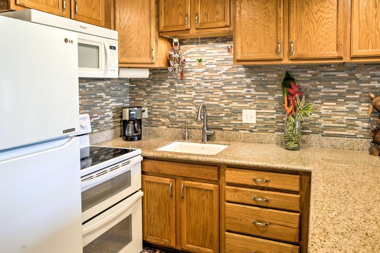 Apartment Pristine With Balcony Walk To Beach!