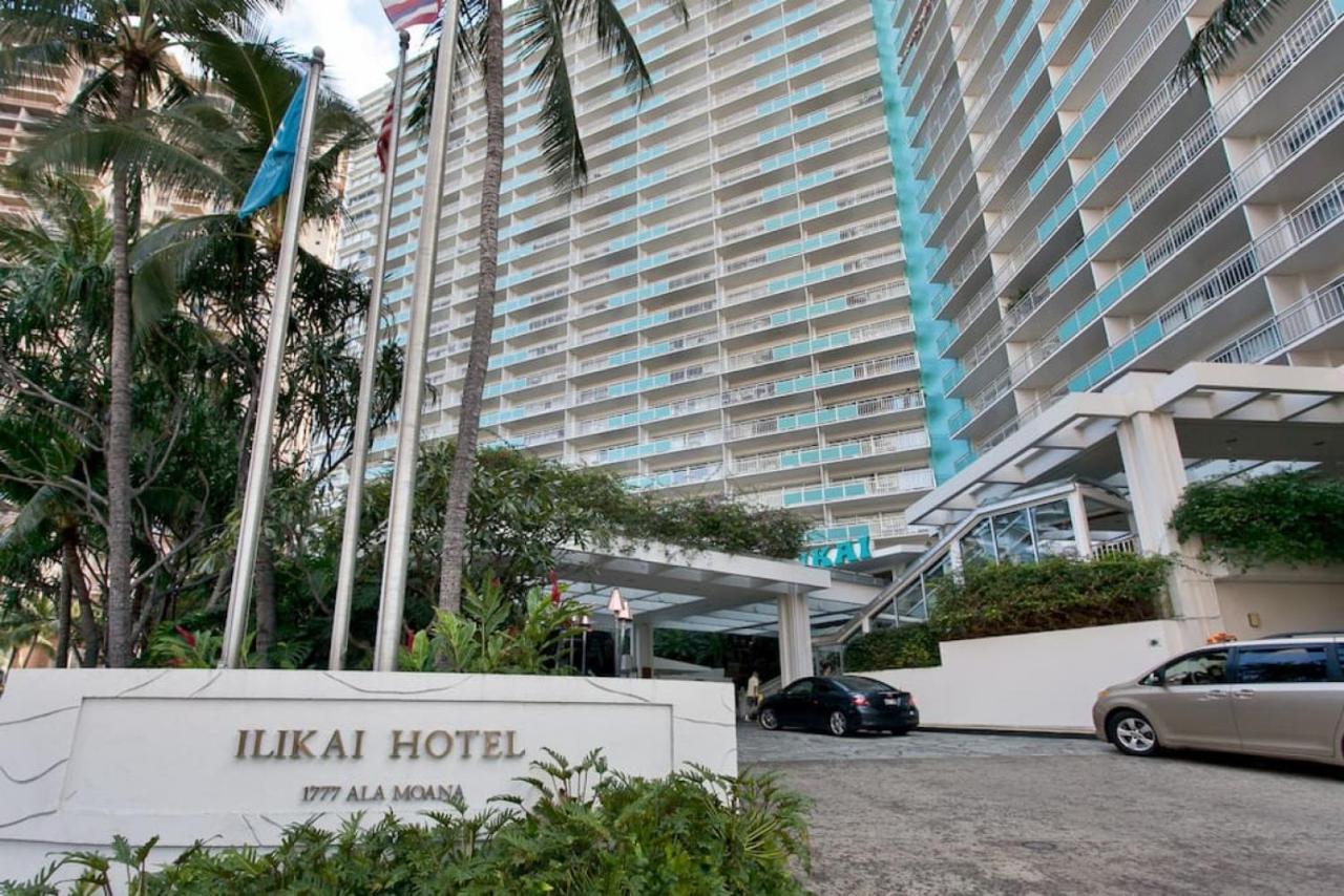 Ilikai 302 - Spacious With Stunning Ocean & Harbor Views *