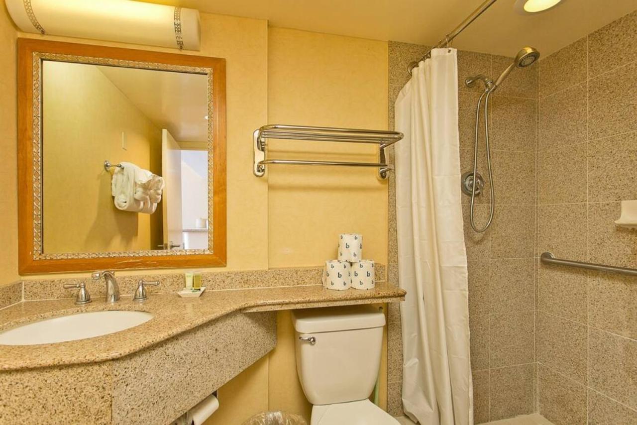 Holiday home Ilikai 308 - Spacious With Stunning Ocean & Harbor Views Honolulu