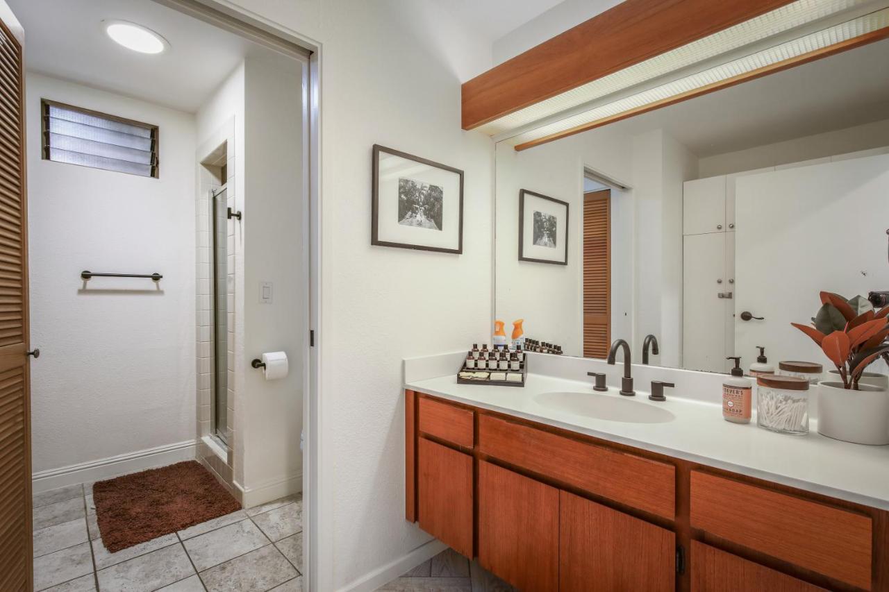 Live Aloha! Quiet Tropical Oasis Apartment *