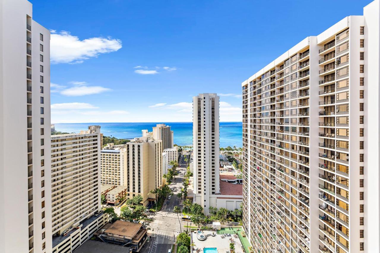 Apartment Waikiki Banyan 1br With Great Ocean Views, Steps To & Parking! Honolulu
